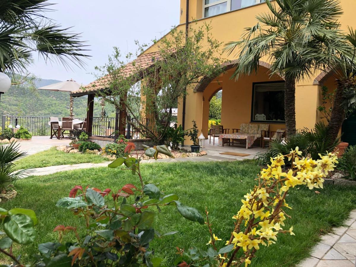 L'Acacia B&B П'єтра-Лігуре Екстер'єр фото